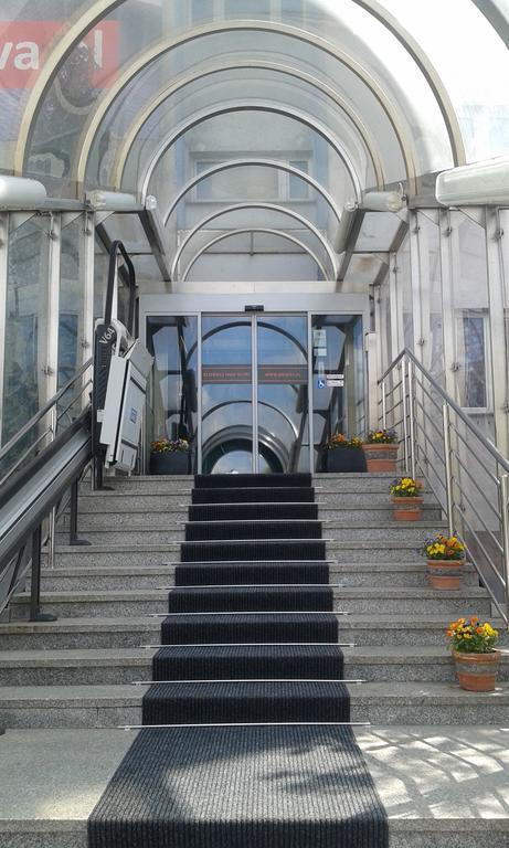 Hotel Wilanow Warszawa By Desilva Exterior foto