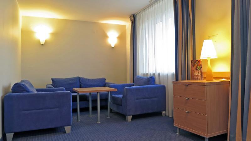 Hotel Wilanow Warszawa By Desilva Exterior foto