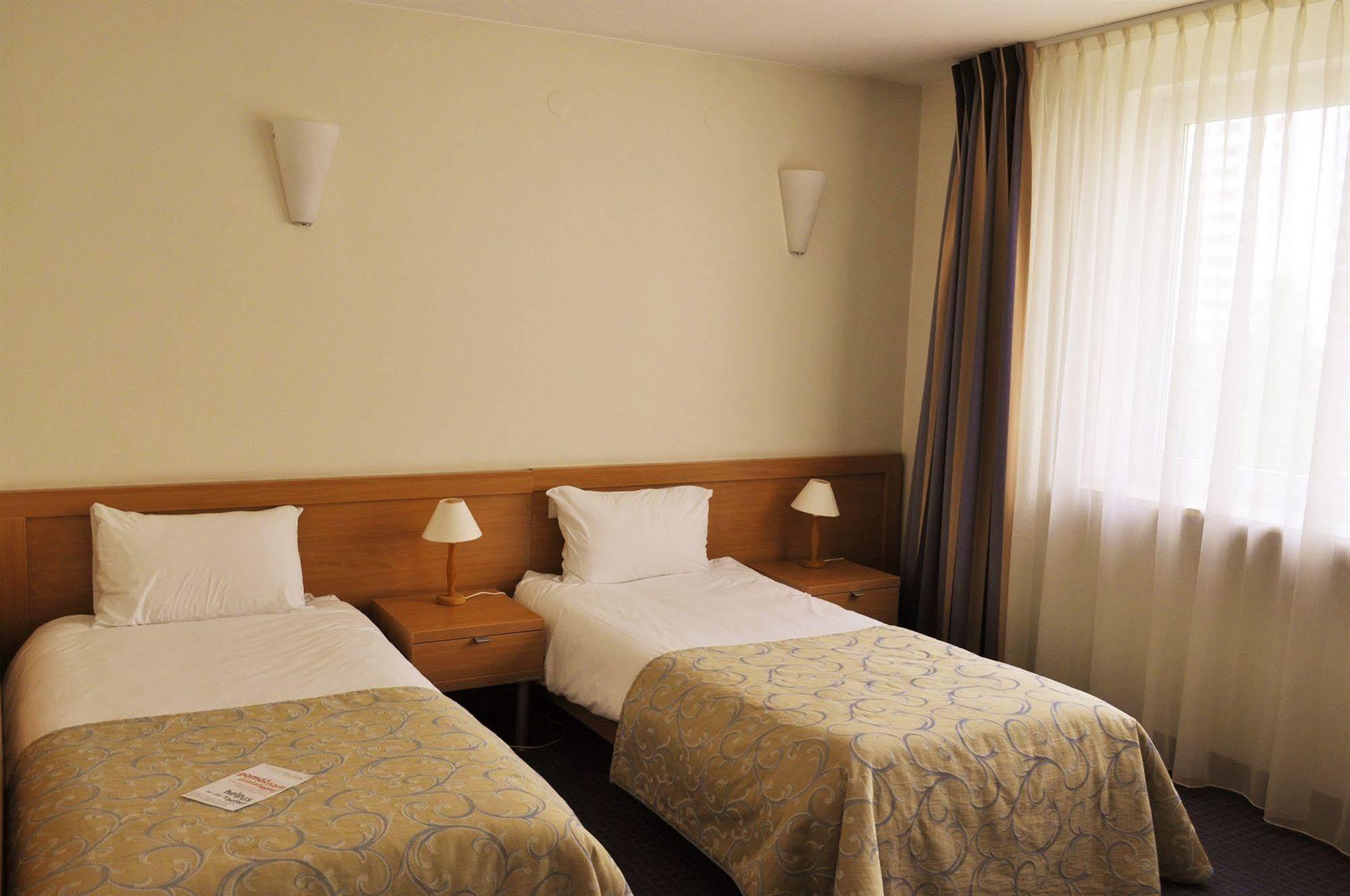 Hotel Wilanow Warszawa By Desilva Exterior foto