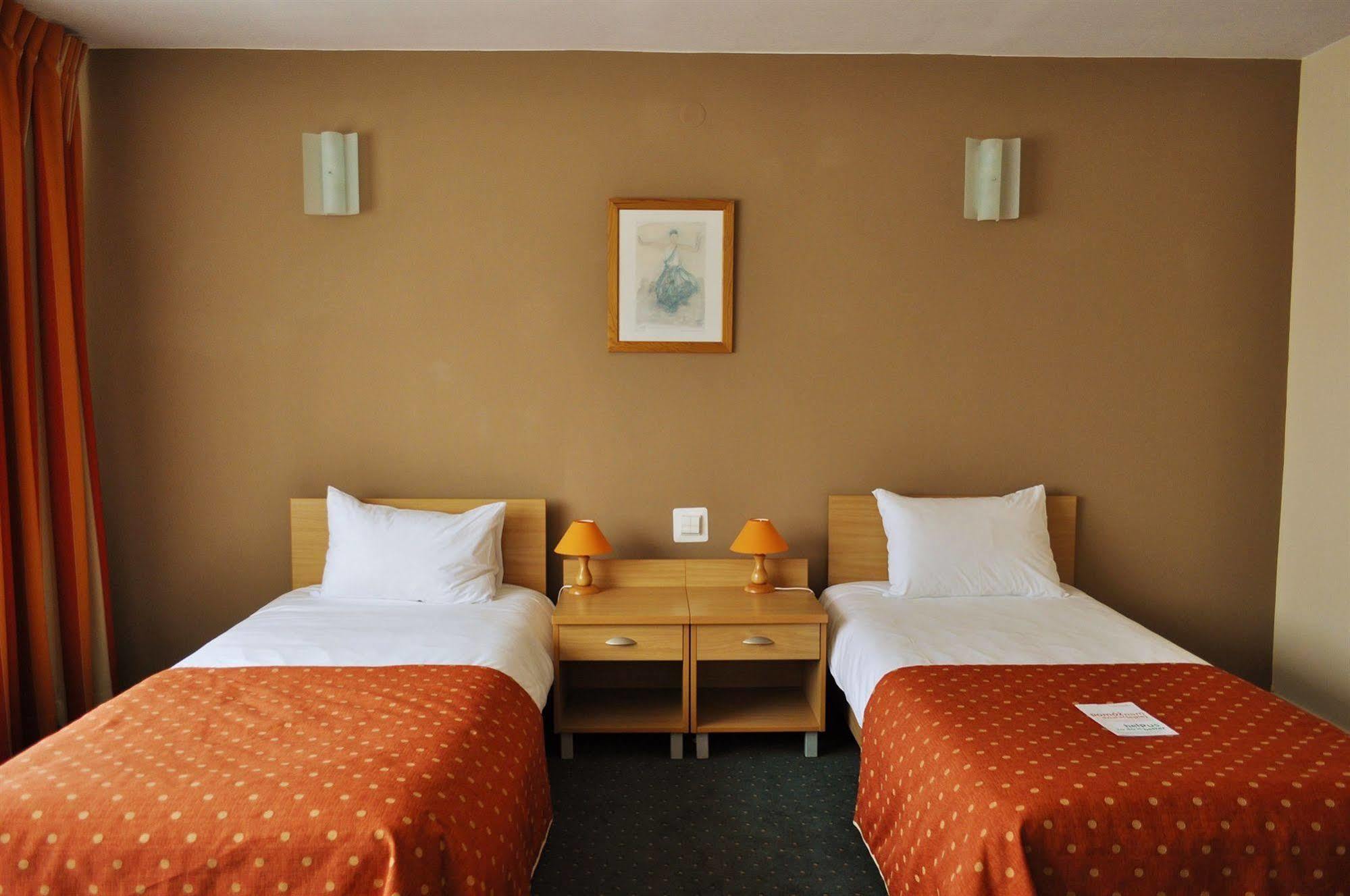 Hotel Wilanow Warszawa By Desilva Zimmer foto